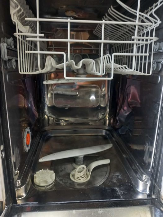 Посудомийка zanussi zdt5152