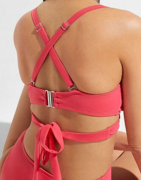 B.P.C bikini bustier wiązane różowe z figami 48.