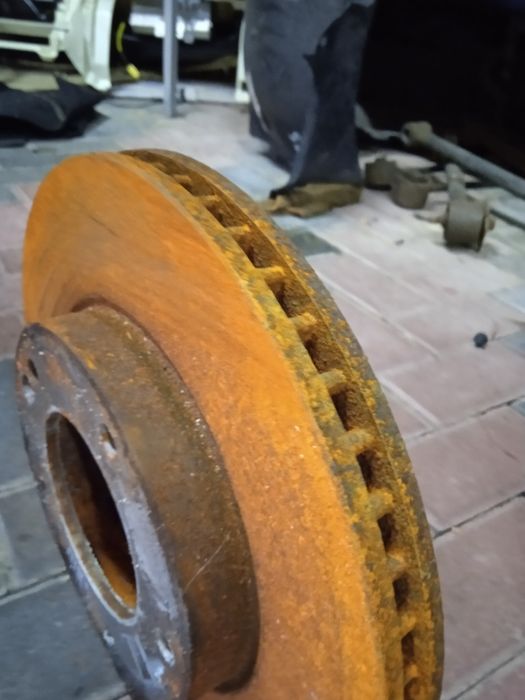 Диск гальмівний передній Кіа Соренто 2002-2009