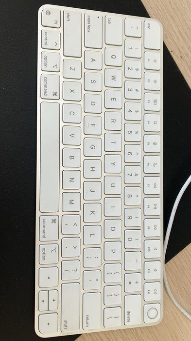 Na sprzedaż: iMac 24” Apple M3, 16 GB RAM + 4 porty – w idealnym stanie!