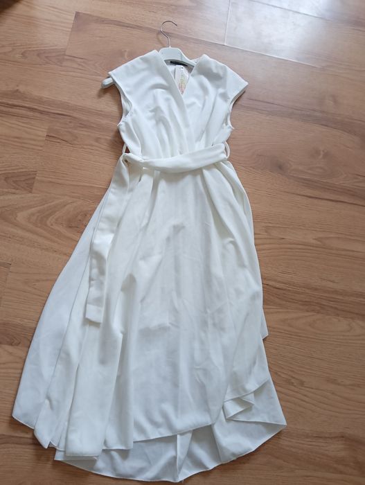Biała sukienka damska