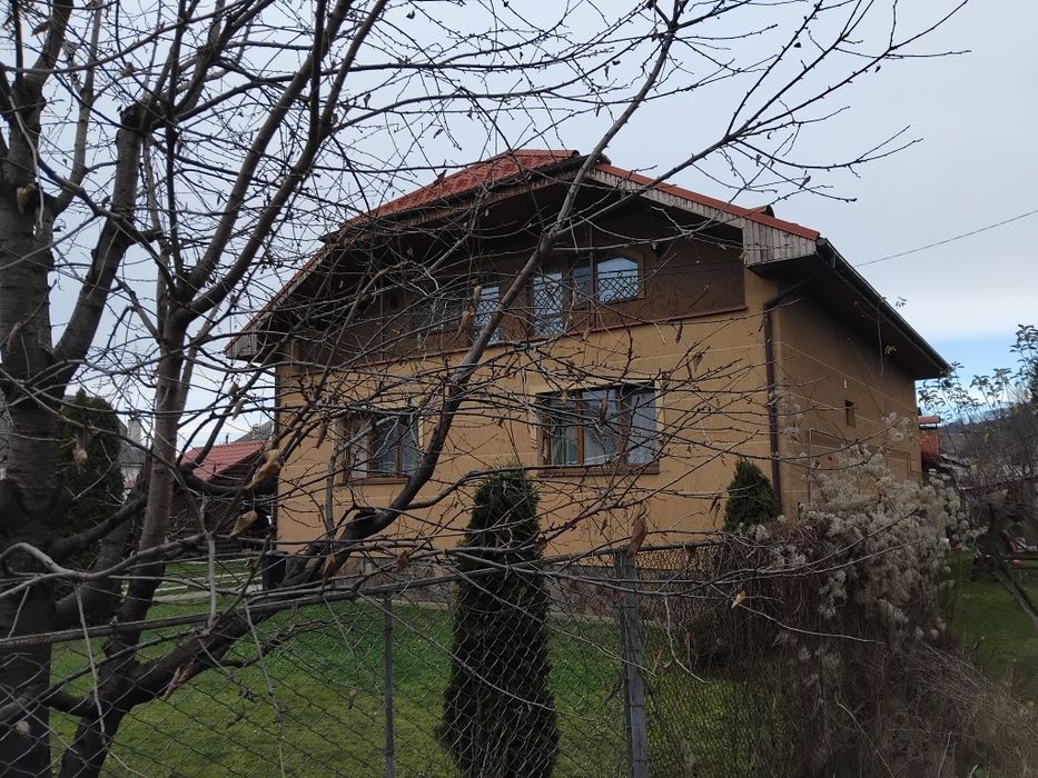 Продаю гарний будинок у затишному місці Свалява Закарпатської області