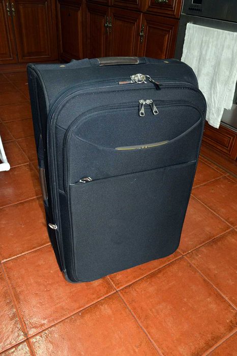 Trolley Porão Preto 70cm