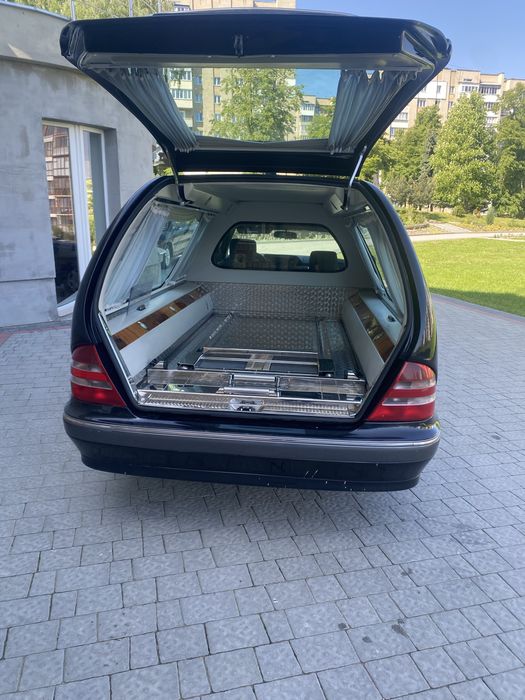 Послуги катафалка