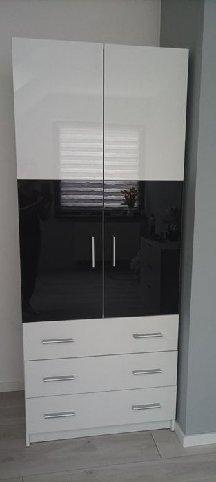 Szafa na wysoki połysk