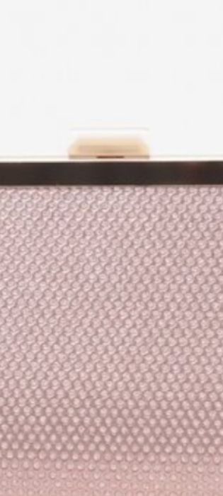 Różowa torebka kopertówka z rączką