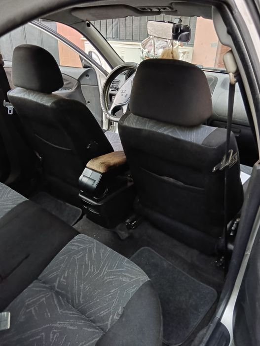 Vendo Mitsubishi Carisma 2000