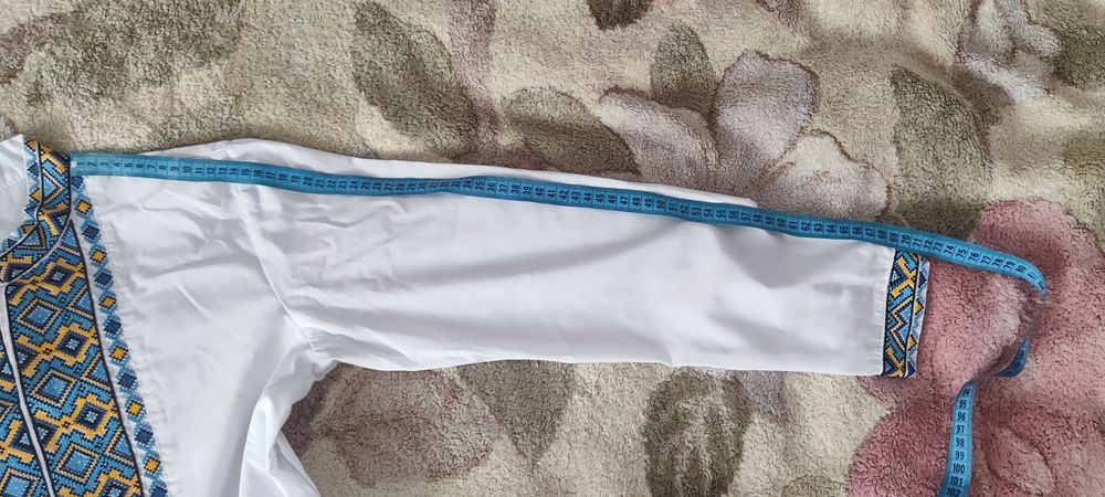 Продаю вишиванку на хлопчика