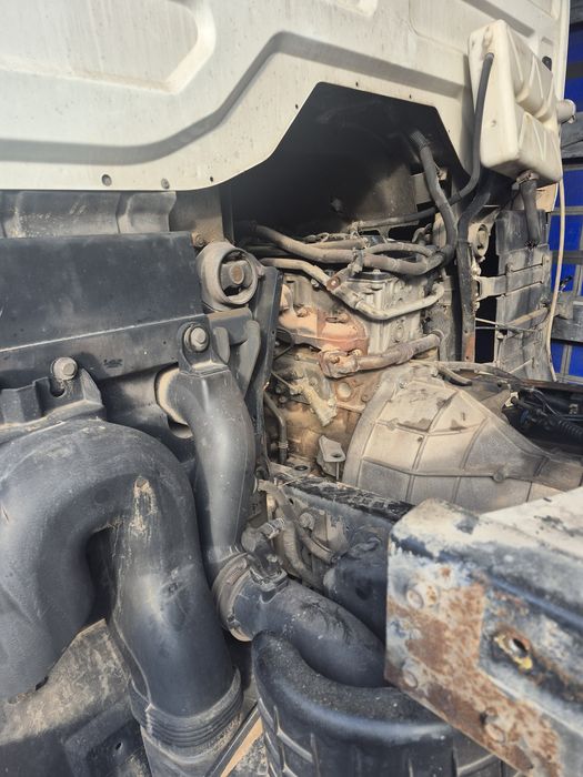 Cabine nissan atleon 35 150