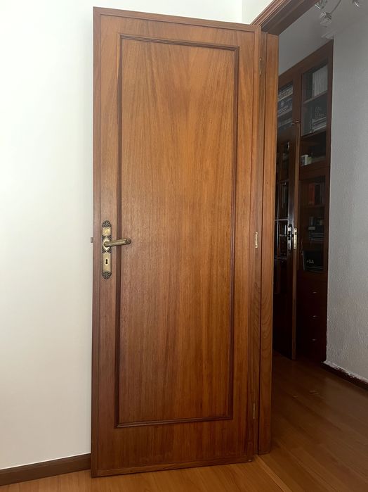 Portas de Madeira Maciça