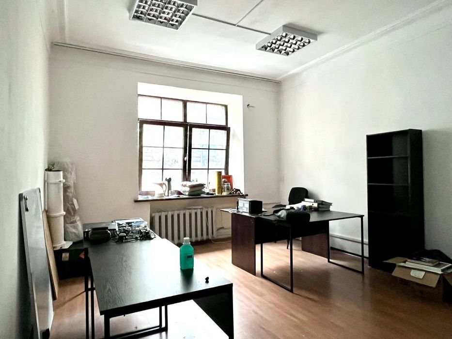 Офіс в історичному центрі Києва. 26м². Опалення Є. Золоті Ворота поряд