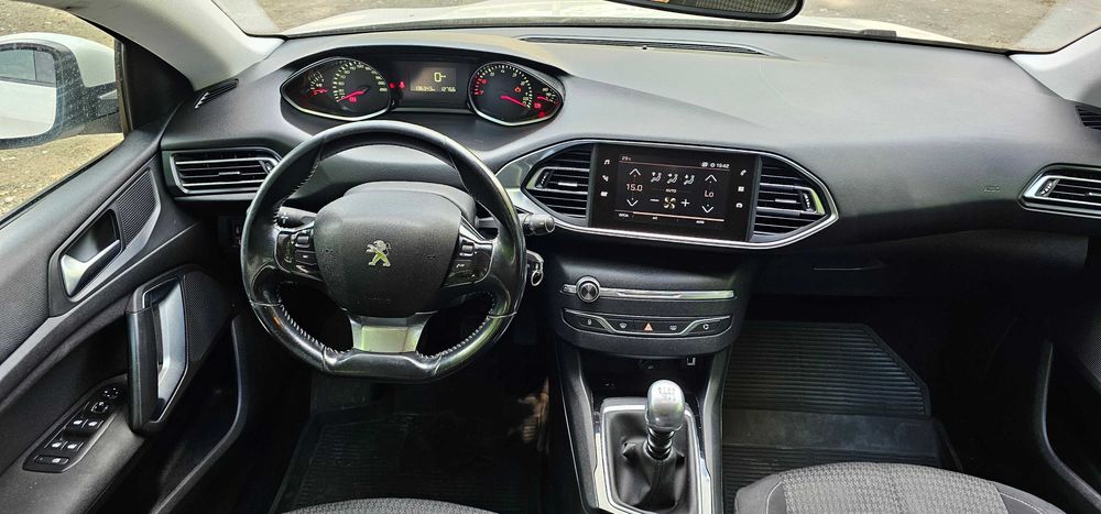 Wynajem aut samochodu długoterminowy krótkoterminowy auto zastępcze