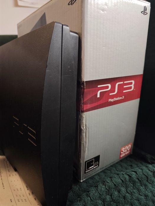 Konsola PlayStation 3 komplet z grami i kartonem