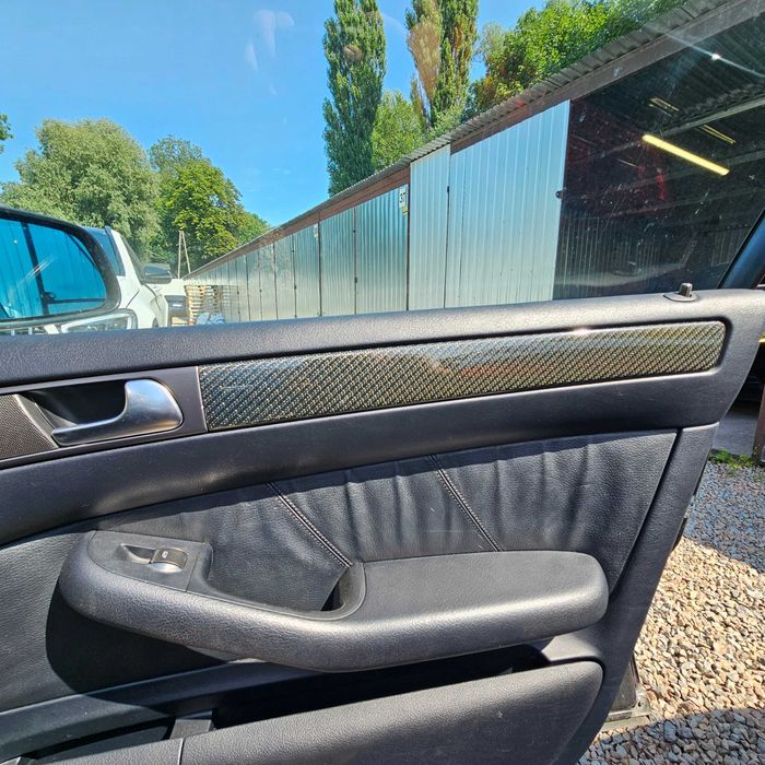 Dekory listwy drzwi deski tunelu konsoli Carbon Audi S6 C5 manual