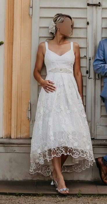 Idealna sukienka do ślubu w ogrodzie