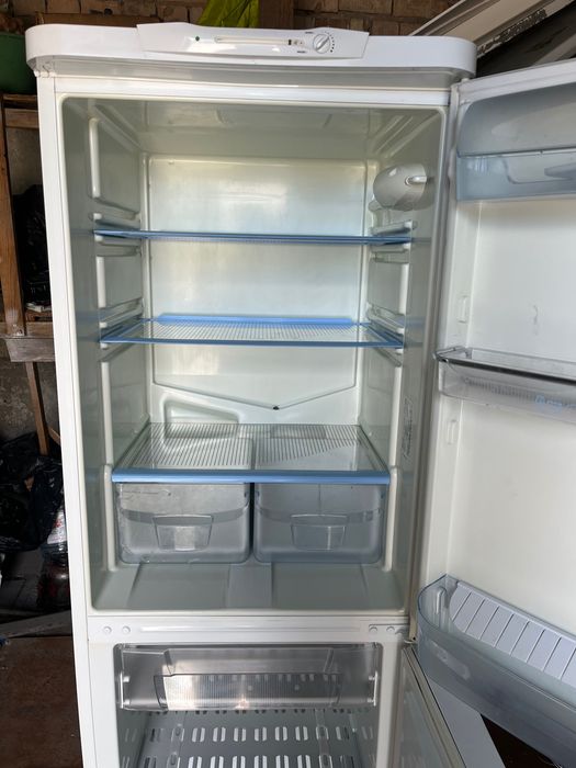 Холодильник INDESIT