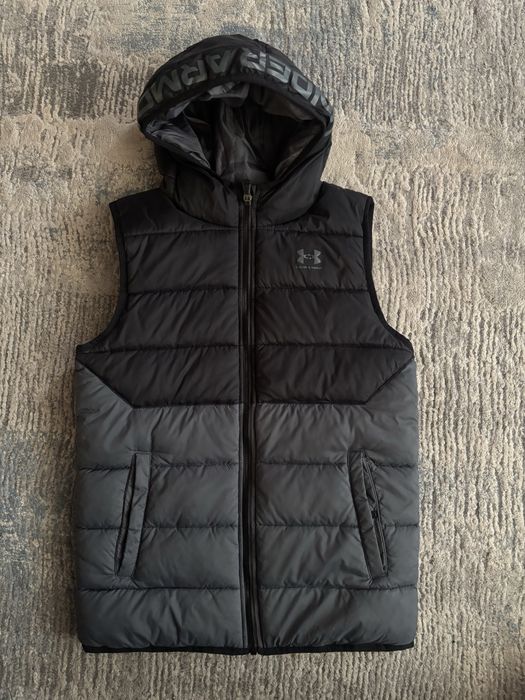 Жилетка Under Armour оригінал 12/13 років