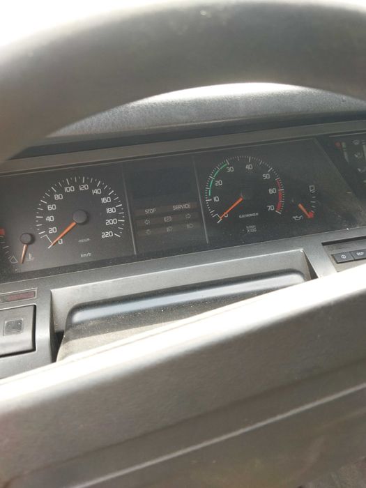 Запчасти к Renault 25 2.2 i.