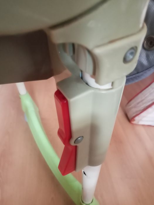 Продам стульчик для кормления