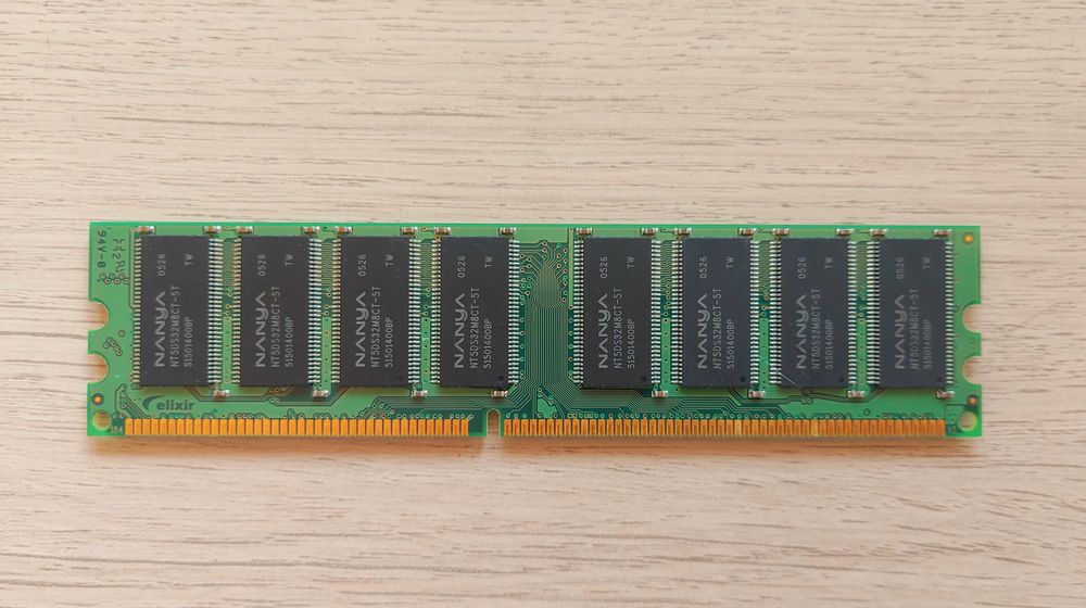 Pamięć / kość RAM 512 MB DDR-400Mhz-CL3
