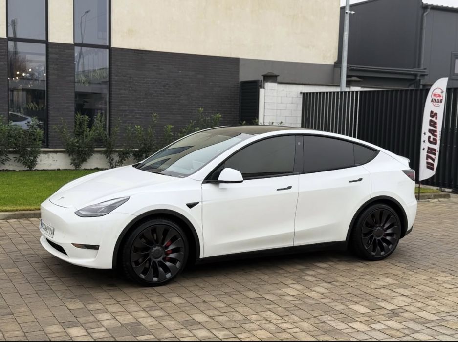 Tesla Y Performance 82 kWh Dual Motor