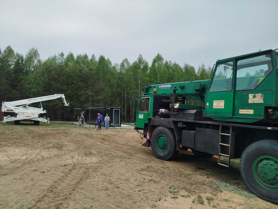 Usługi dźwigowe ładowarka Merlo dźwig liebherr