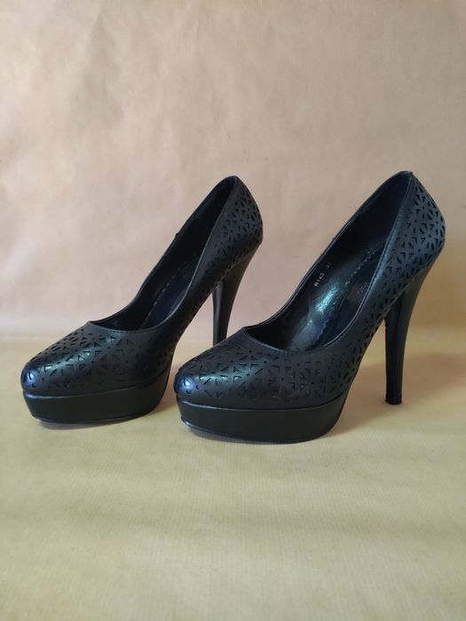 Sapatos tamanho 37