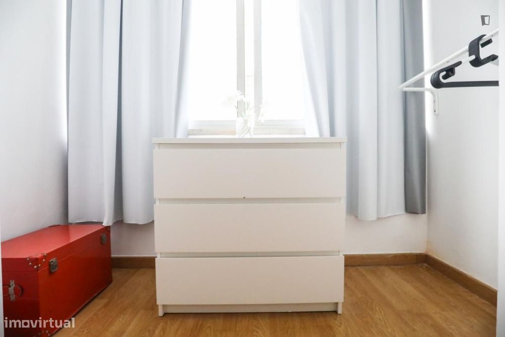 Quarto - localizado em Ajuda Lisbon