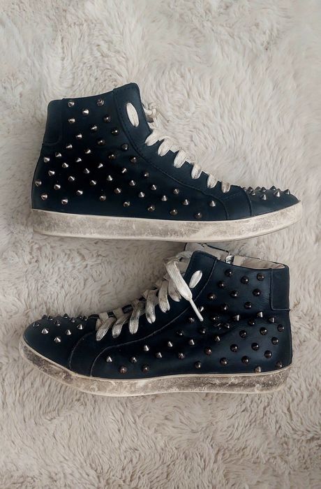 Wysokie Sneakersy Steve Madden z efektem znoszenia , skóra , ćwieki