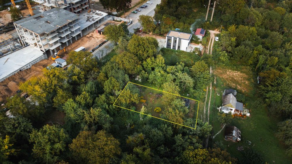 Земельна ділянка під забудову по вул. Пилипа Орлика