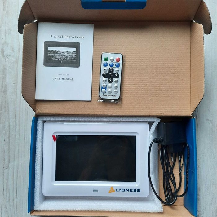 Nowa ramka cyfrowa LYONESS 7"
