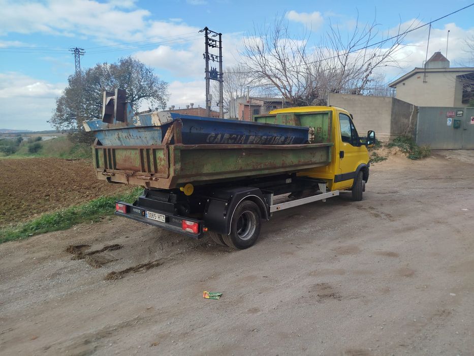 Alugo contentores  para resíduos