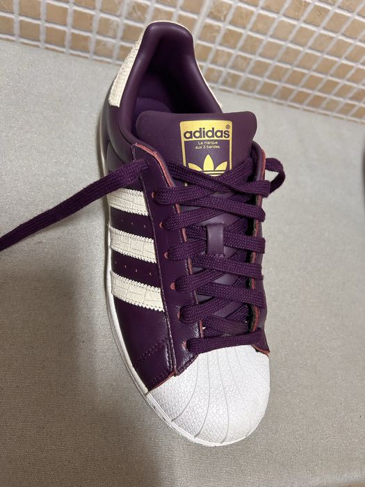 Dapatilhas Adidas mesmo como novas