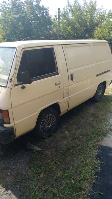Микробус Мицубиши L300 Делика