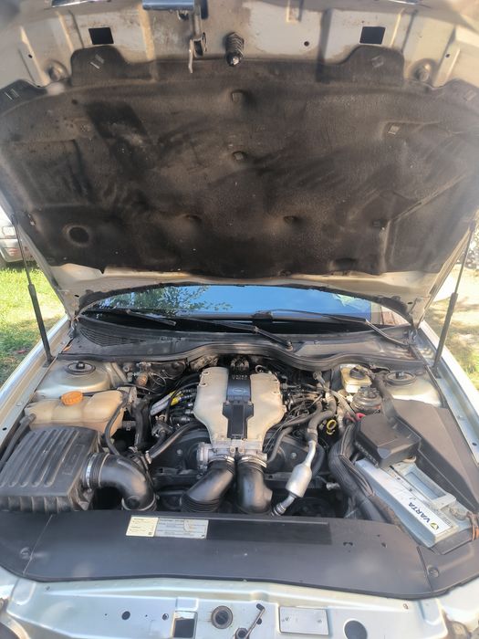 Opel Omega B 2.6