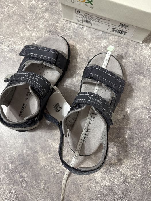 (29 р) Дитячі босоніжки Geox Strada, Устілка 19 см