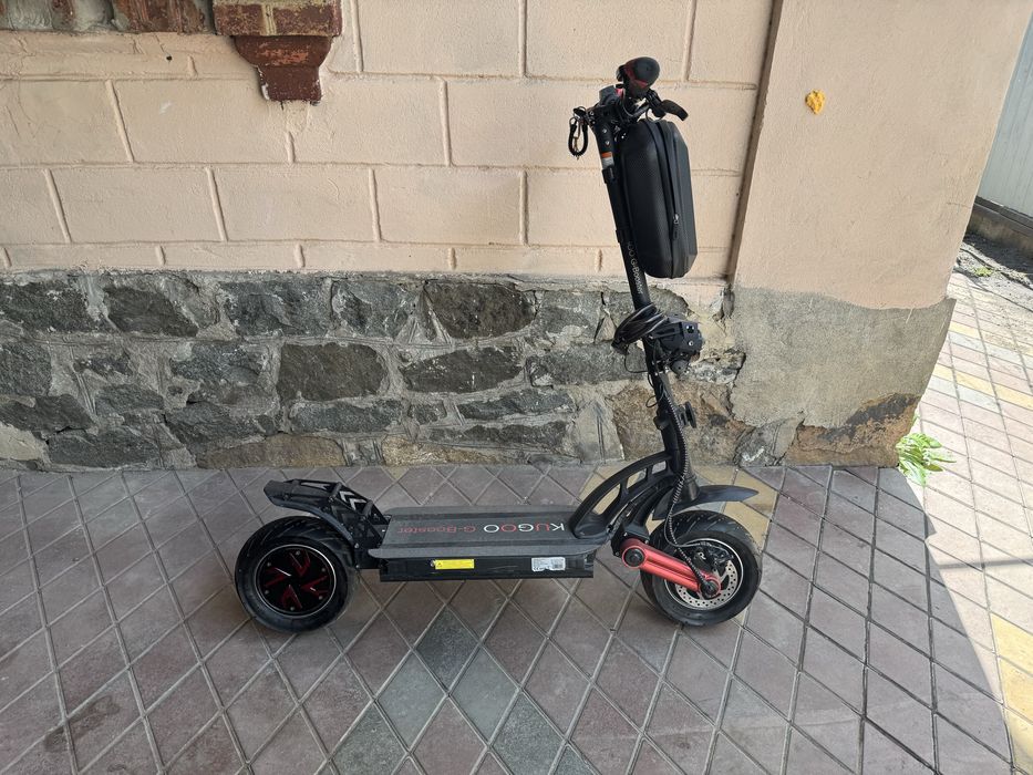 Продам отличный электросамокат kugoo j booster
