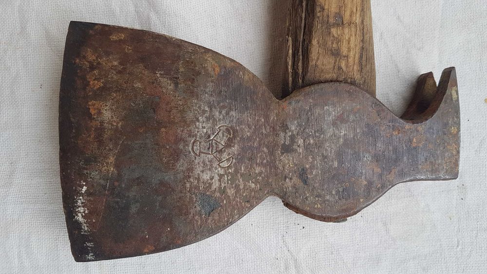 Stara niemiecka siekiera klauenbeil