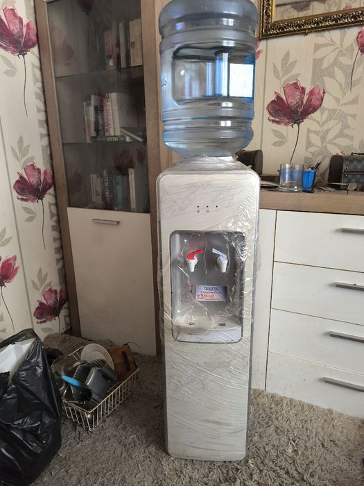 Dystrybutor do wody.