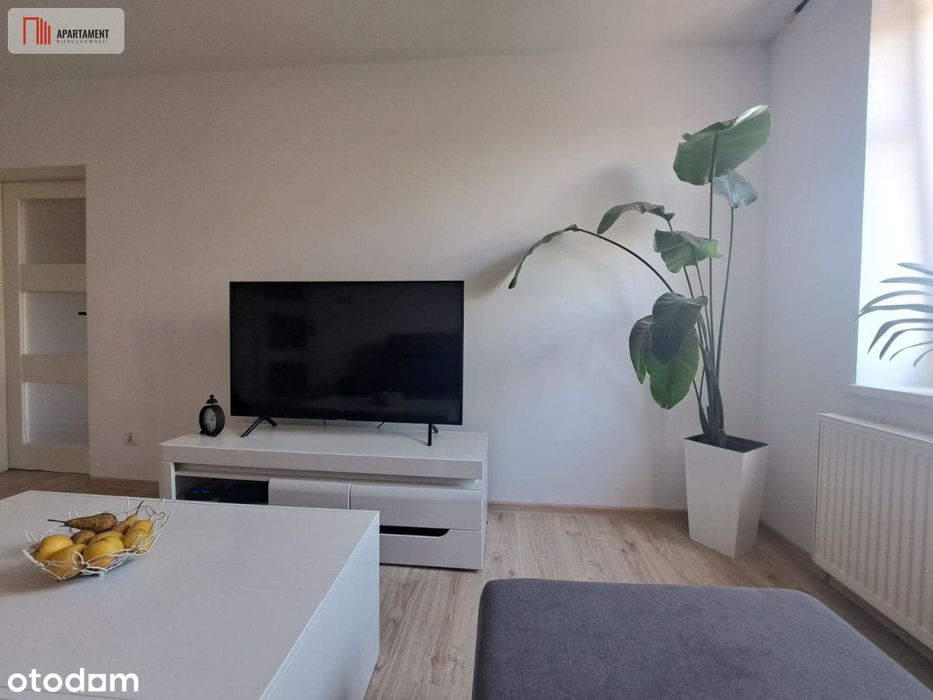 82 m2/4 pokoje/klimatyzacja/blisko Pkp