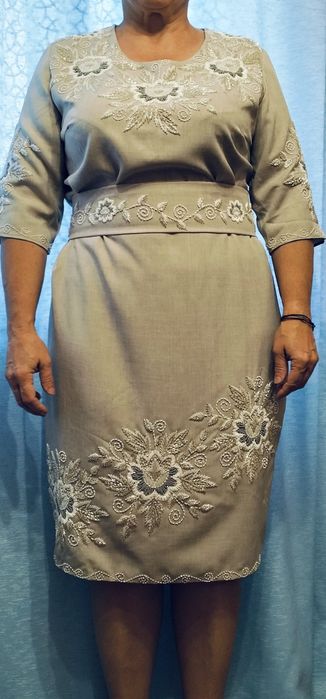 НОВЕ. Вишите плаття бісером,