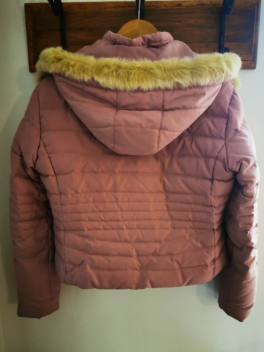 Blusão de senhora com capuz