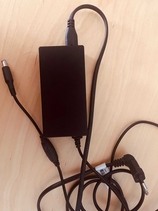 Adaptador TV/Monitor Samsung (avariado)
