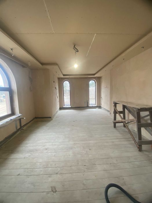 Продаж будинку 220 м2, з чистовим наповненням і матеріалами