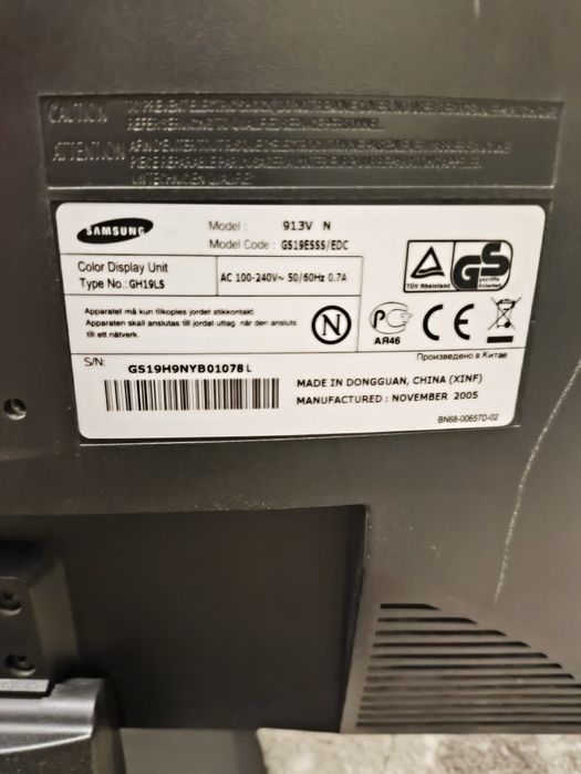 Monitor Samsung 913v z 2005 roku