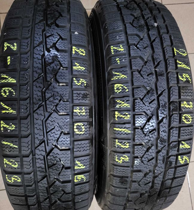 215/70r16 (Z1612/23)001 2szt 7/8mm I Zen RV KUMHO ZIMOWE
