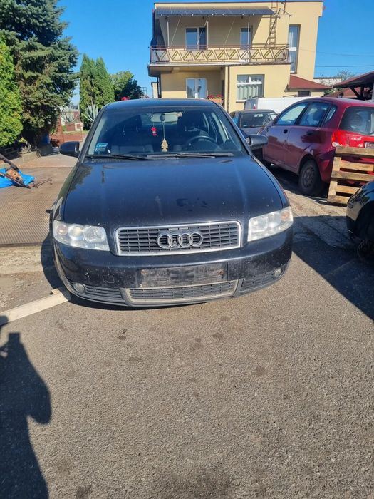 Audi a4 b6 sedan 1.9 tdi AVB 101km skrzynia hfa lakier LZ9W navi na części