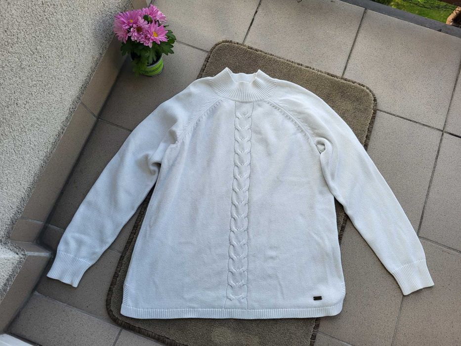 Sweter oversize Women Limited by Tchibo ecru z warkoczem