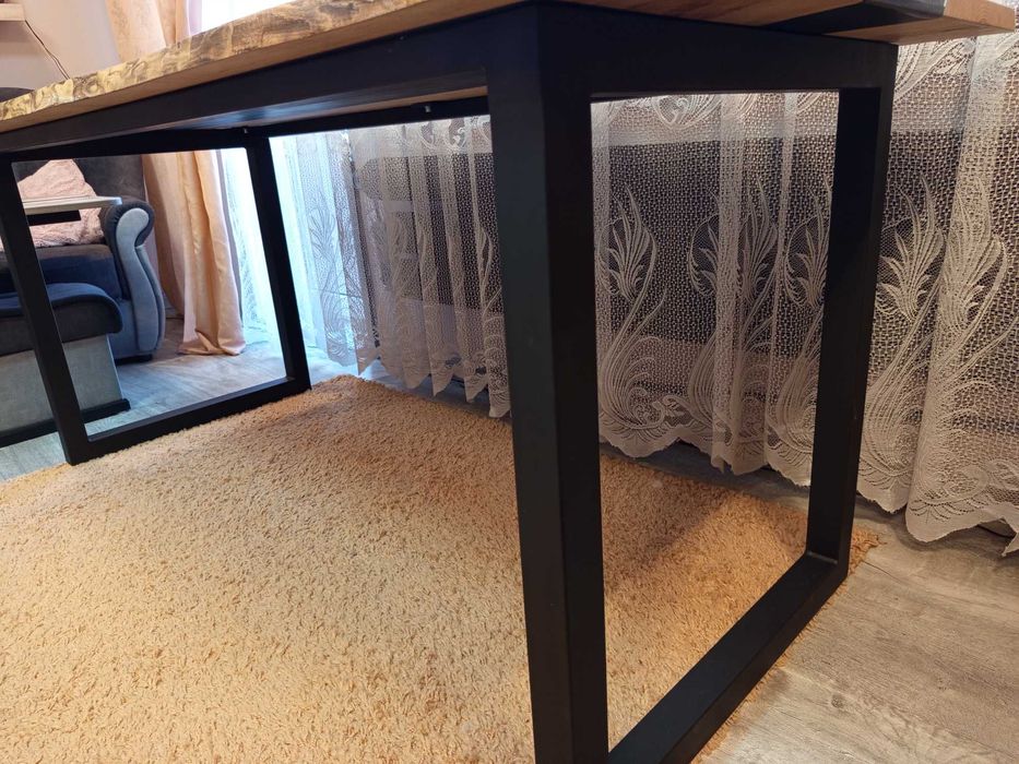 Stół z żywicy epoksydowej i jesionu 180×85 – do jadalni