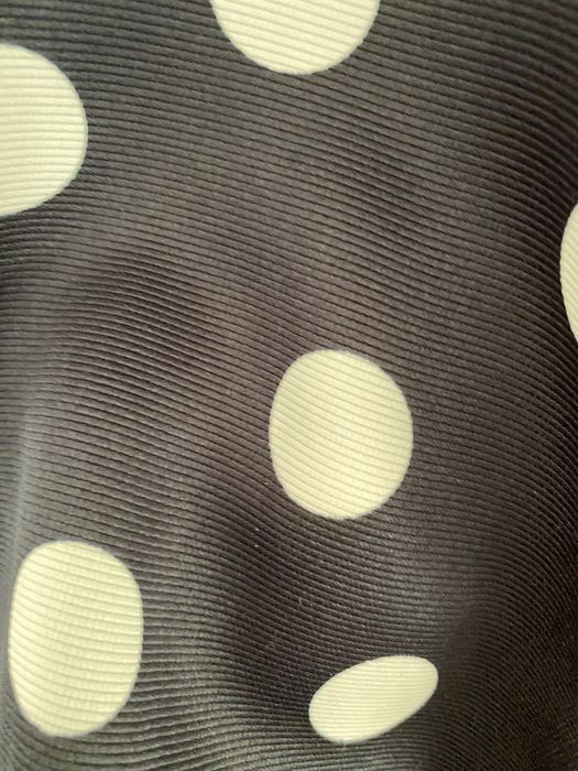 Sukienka w kropki w stylu pin up